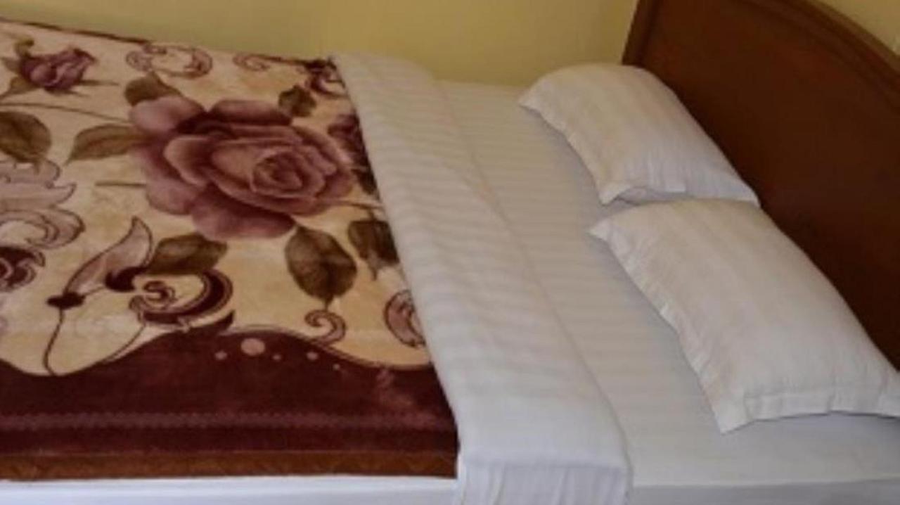 Yee Shin Guest House Hsipaw Ngoại thất bức ảnh